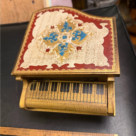 Vintage Italian Florentine Piano Music/Jewelry Box- works